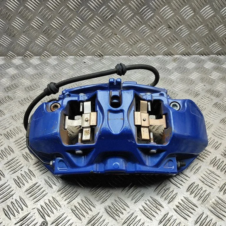 Front brake caliper 6878408