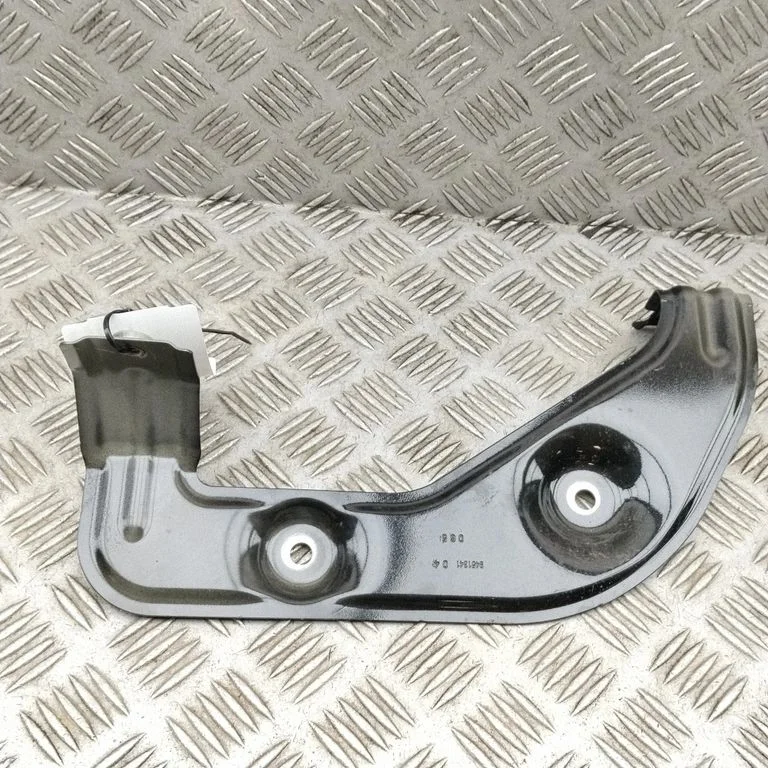 Fender mounting bracket 9451341