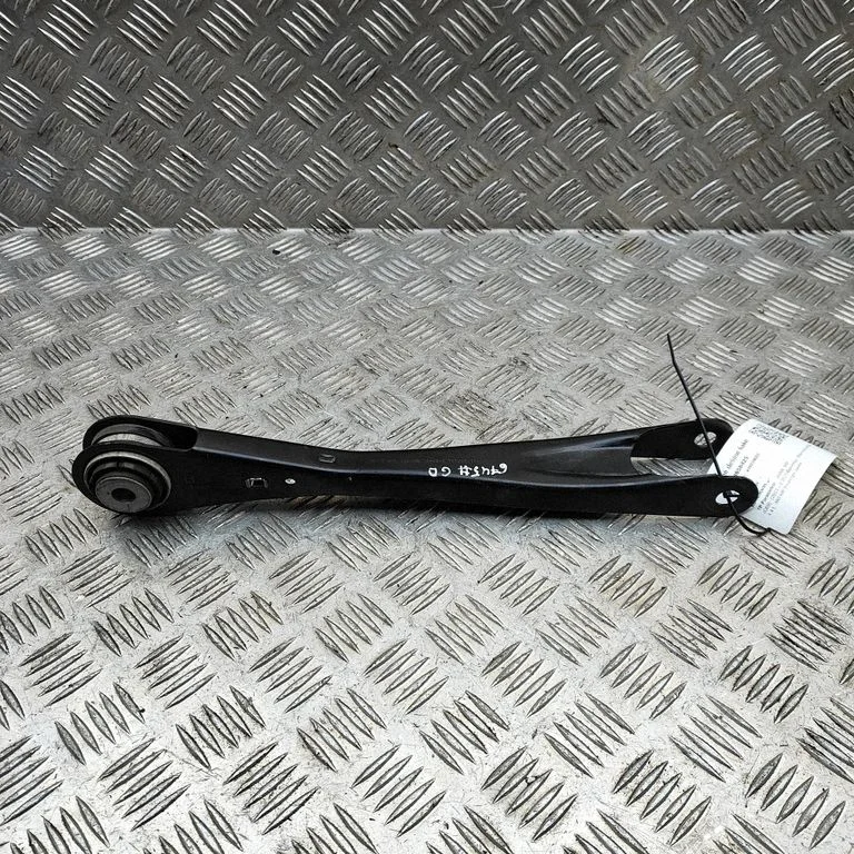 Rear upper control arm/wishbone 6878037