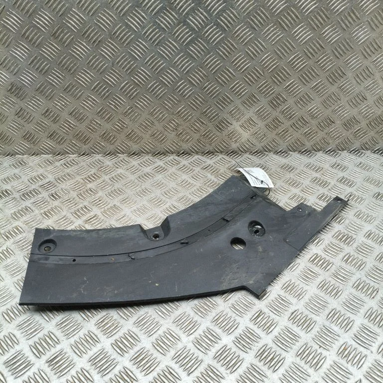 Radiator trim SA3HK5302230A