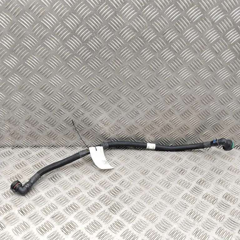 Breather hose/pipe 9797993