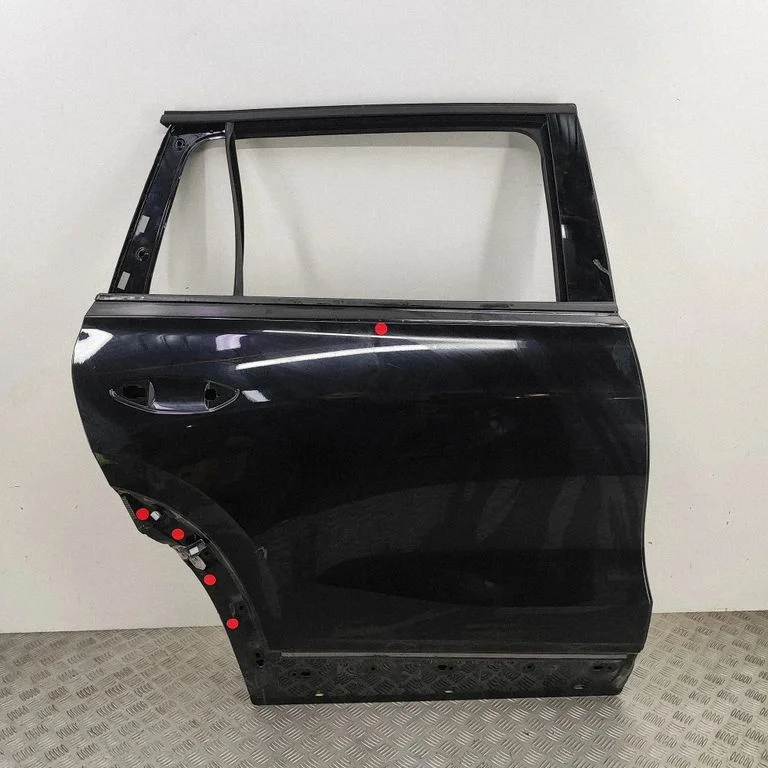Rear door 57H833052