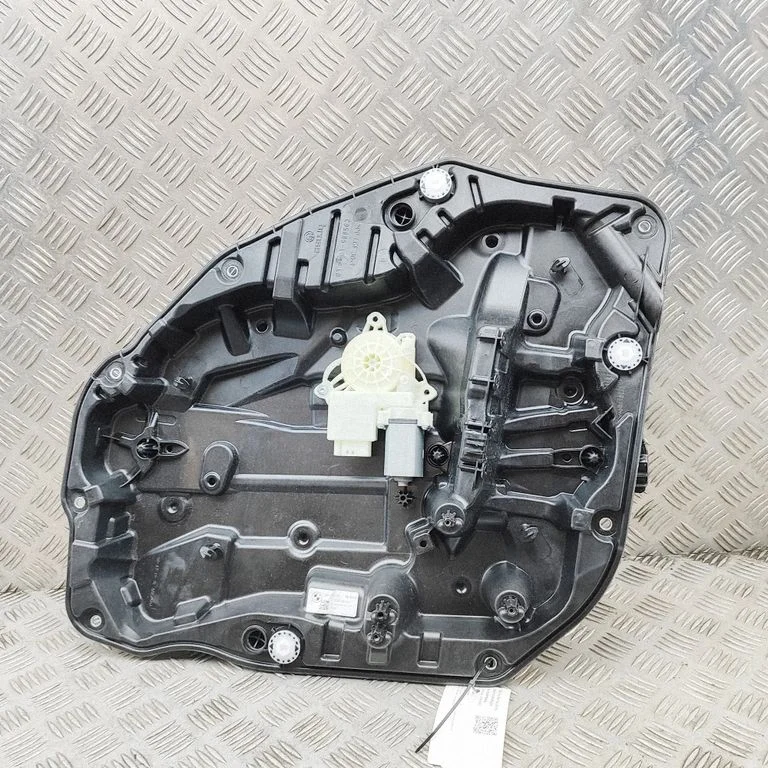Rear door window regulator with motor 9450071