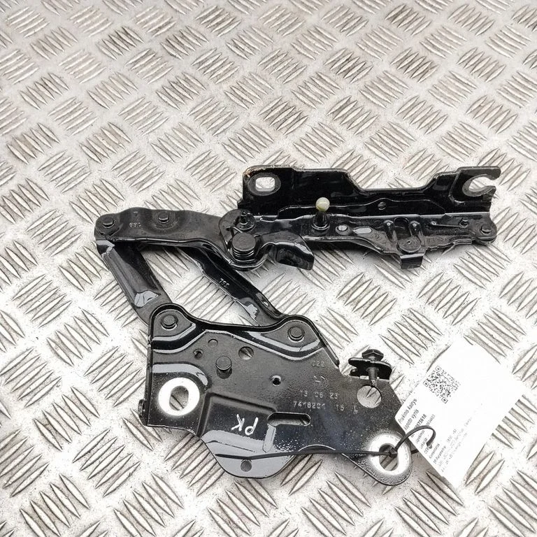 Engine bonnet/hood hinges 7418201