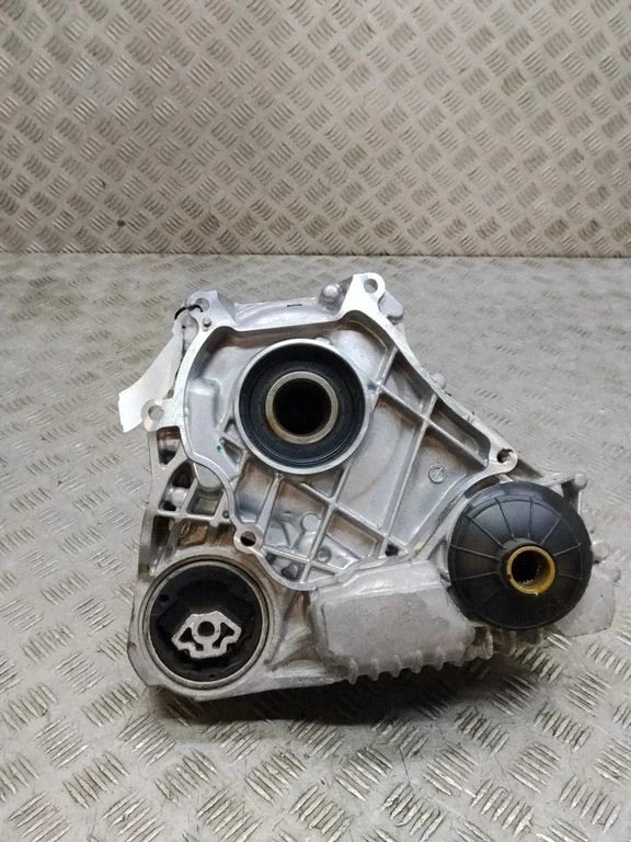 Gearbox transfer box case 5A67B84