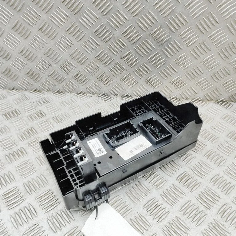 Fuse box set 1435511