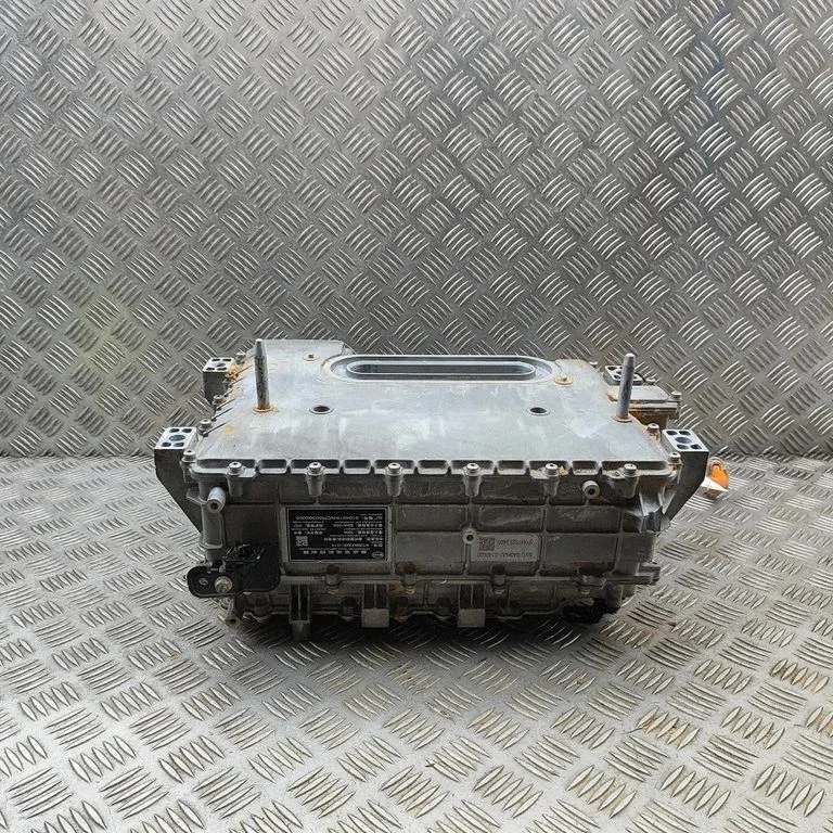 Voltage converter inverter EP0062143268C