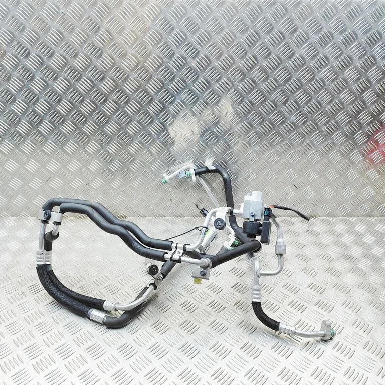 Gaisa kondicioniera caurule (-es)/šļūtene (-es) 8894811720 – Polestar 4 (2023-)