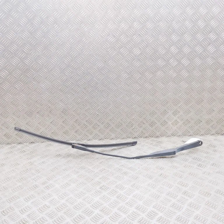 Priekšējā stikla tīrītājs 5801645538