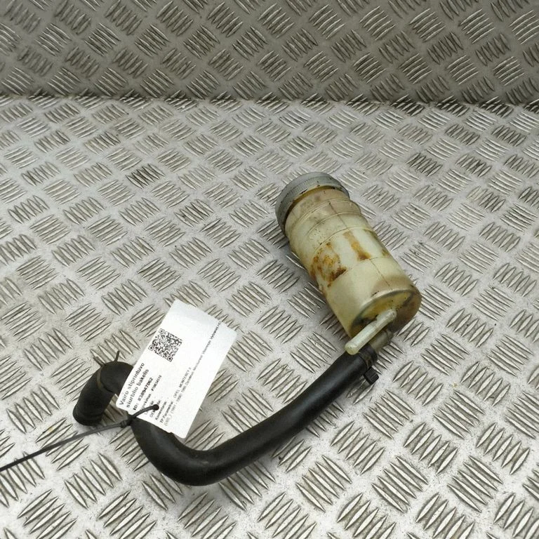 Stūres pastiprinātāja šķidruma tvertne 97115869