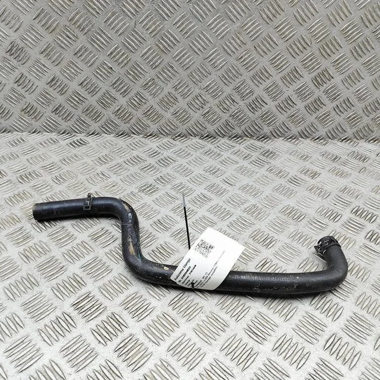 Engine coolant pipe/hose