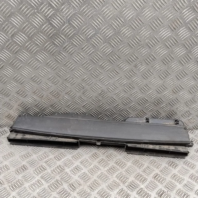 Gaisa ieplūdes kanāla detaļa (-as) 5Q0129254E