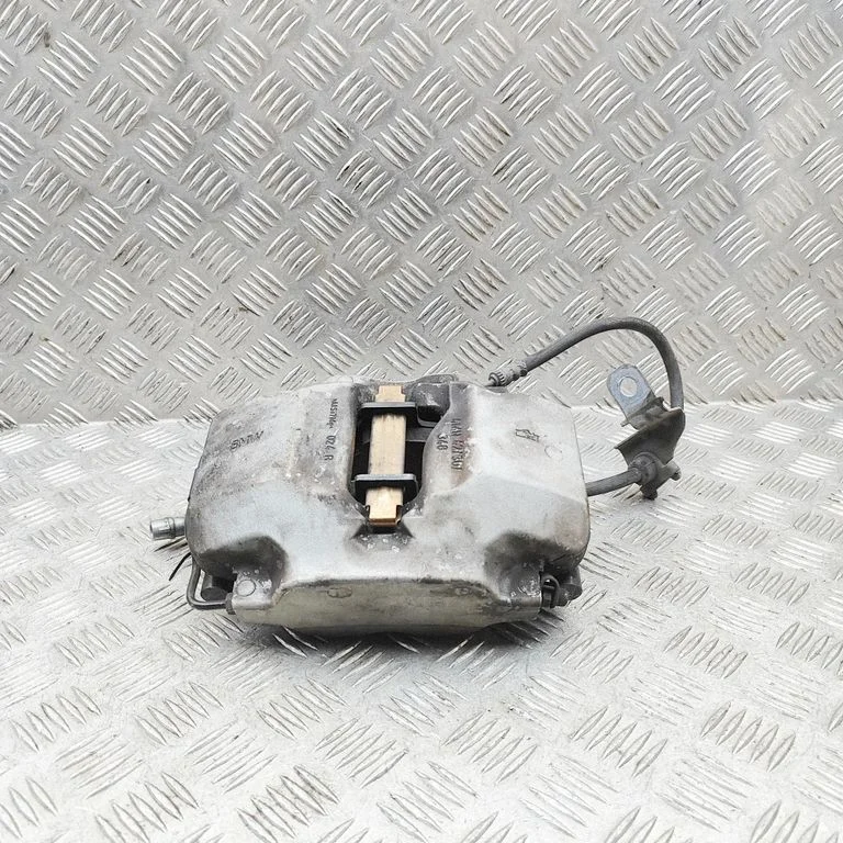 Front brake caliper 6885840