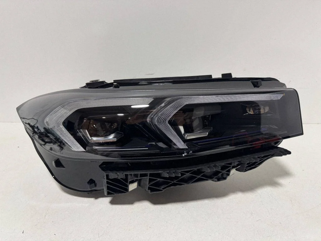 Headlight/headlamp 7886934