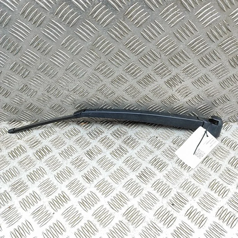 Aizmugurējā stikla tīrītāja svira 7H0955707A