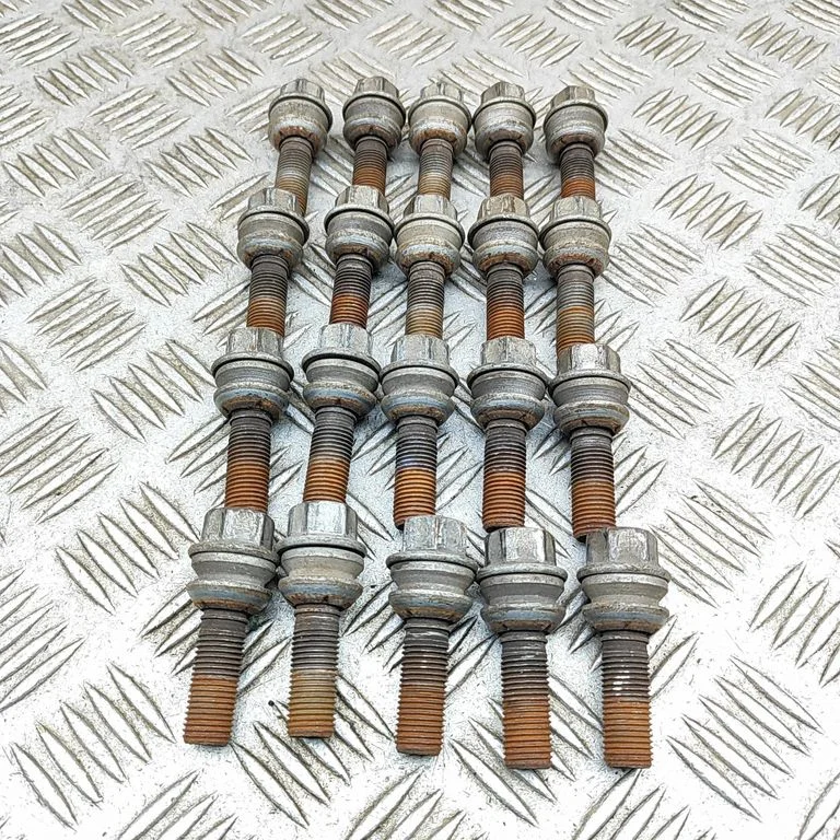 Skrūves/uzgriežņi WHT002529