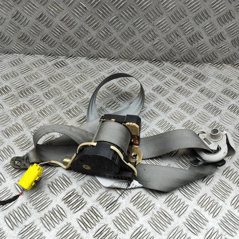 Priekšējā drošības josta 7H0857806D