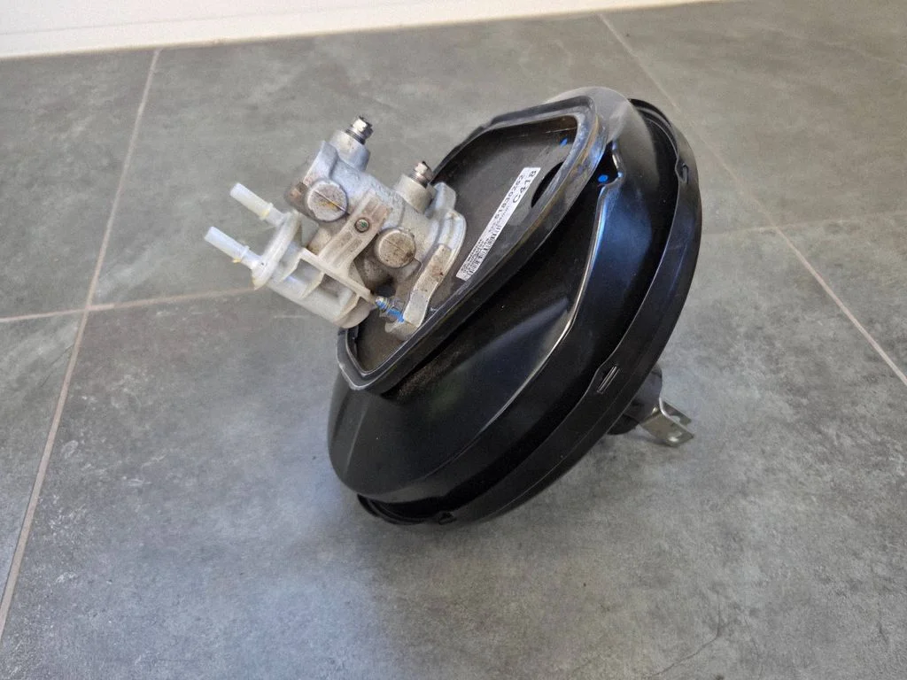 Brake booster 51830252