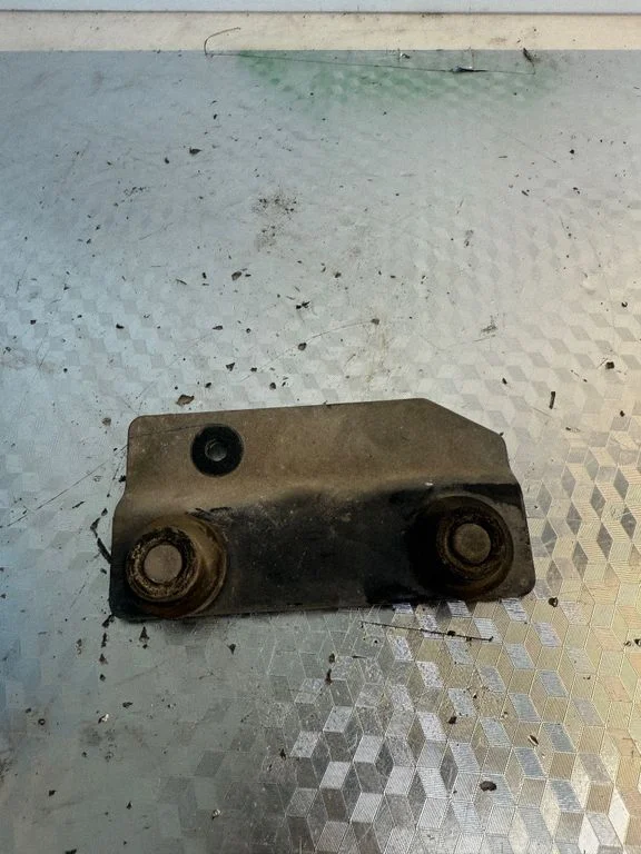 ABS pump bracket – Opel Vivaro (2001-2014)