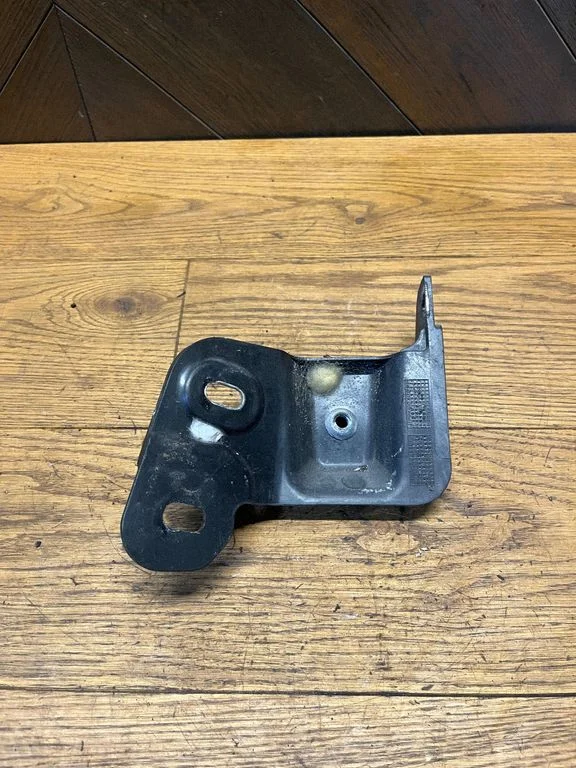 ABS pump bracket – Opel Corsa D (2006-2014)