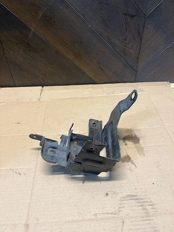 ABS pump bracket – Peugeot 308 (2013-2021)