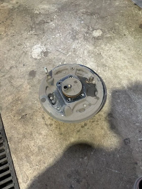 Piduritrummel (tagumine) – Mazda 2 (2022-)