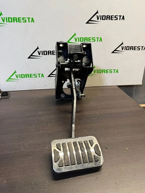 Brake pedal AU912450