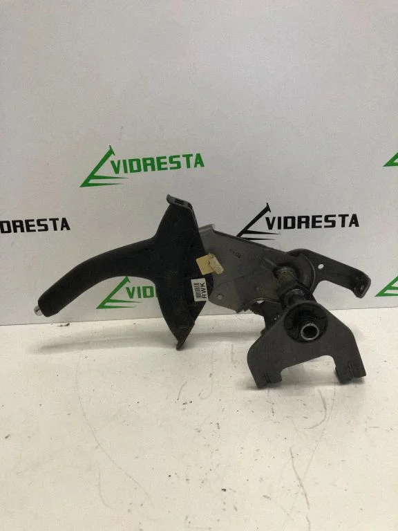 Handbrake/parking brake lever assembly – KIA Sportage (2011-2016)