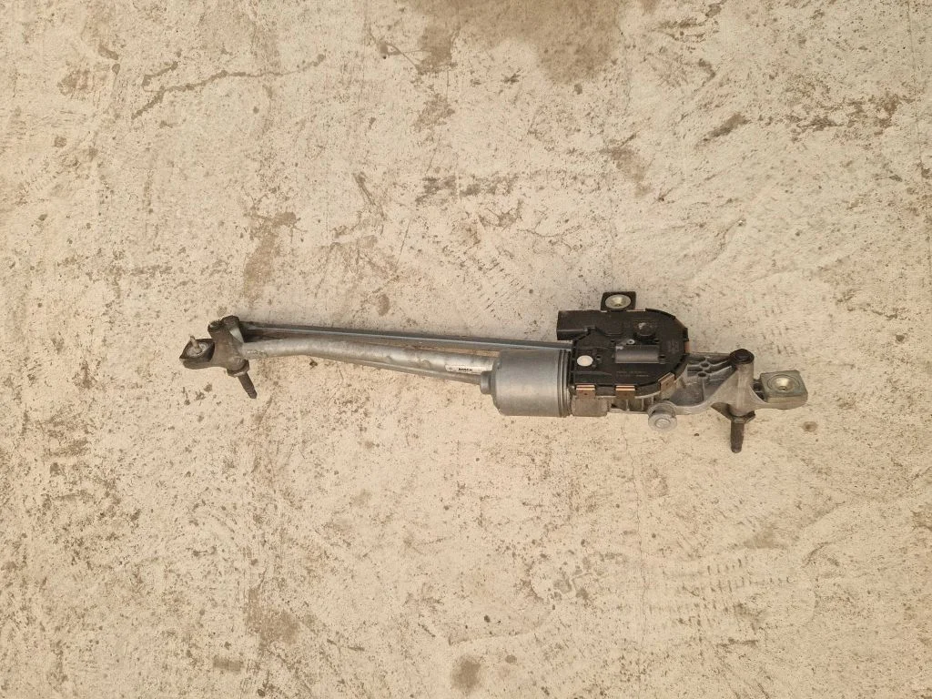 Front wiper linkage and motor 31333455