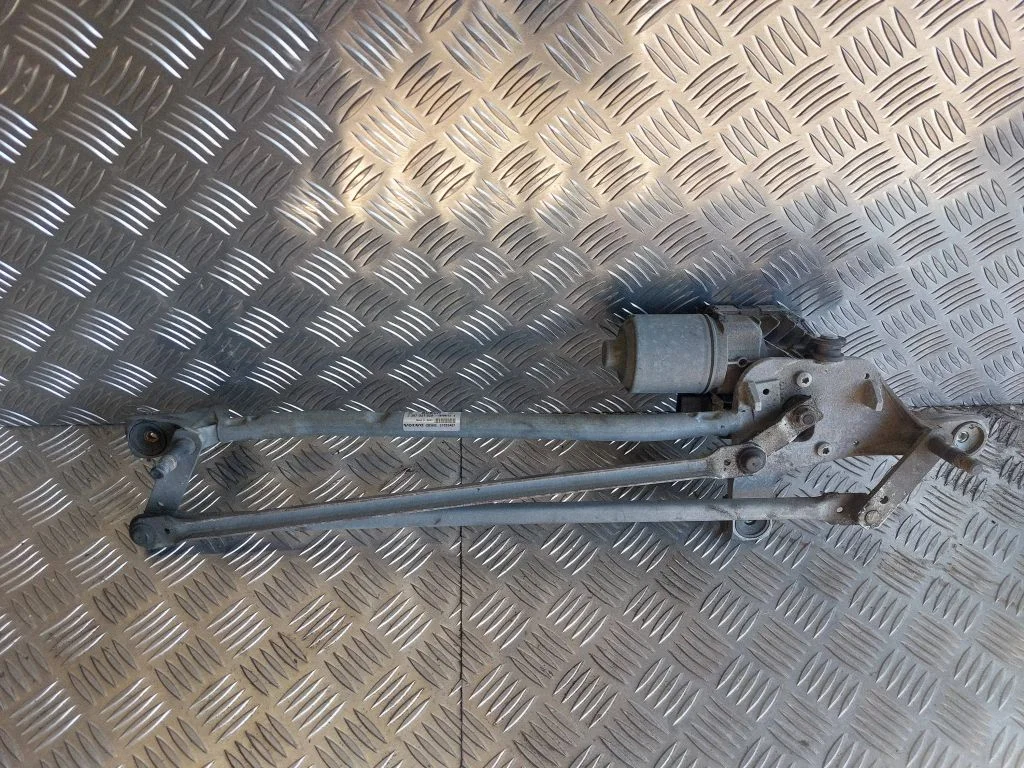 Front wiper linkage and motor 31333457
