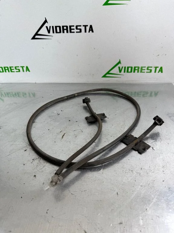Windshield washer fluid hose – Opel Vivaro (2014-2018)