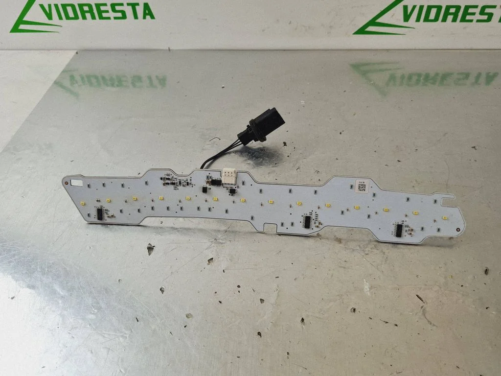 Esitule osa E330796