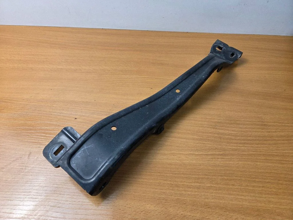 Headlight/headlamp mounting bracket 212620030