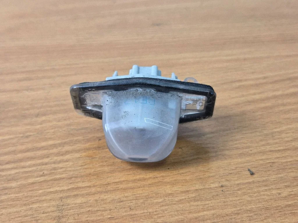 Number plate light – Honda CR-V (2013-2016)