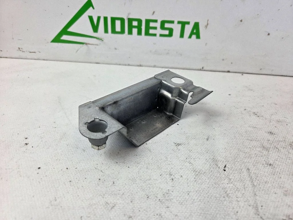 Number plate light 8E0827657H