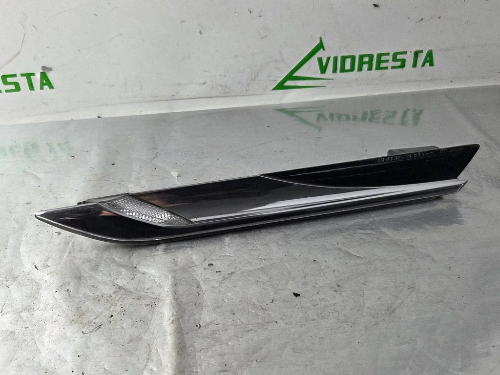 Front fender indicator light – BMW 6 Series F06 Gran coupe (2012-2018)