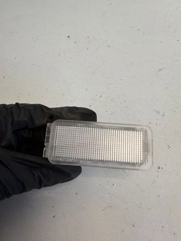 Boot/trunk interior light