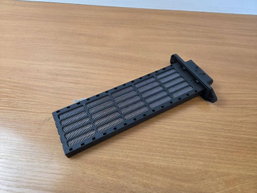 Elektriline salongi küttekeha radiaator 710260390100