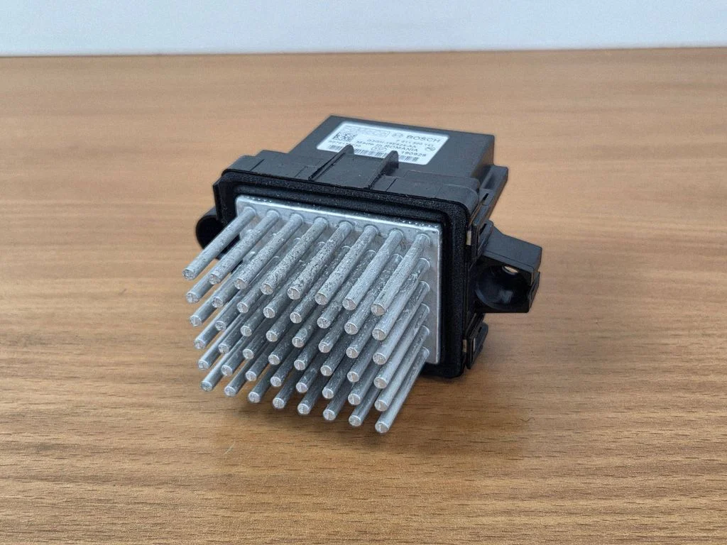 Heater blower motor/fan resistor G3GH19E624AA