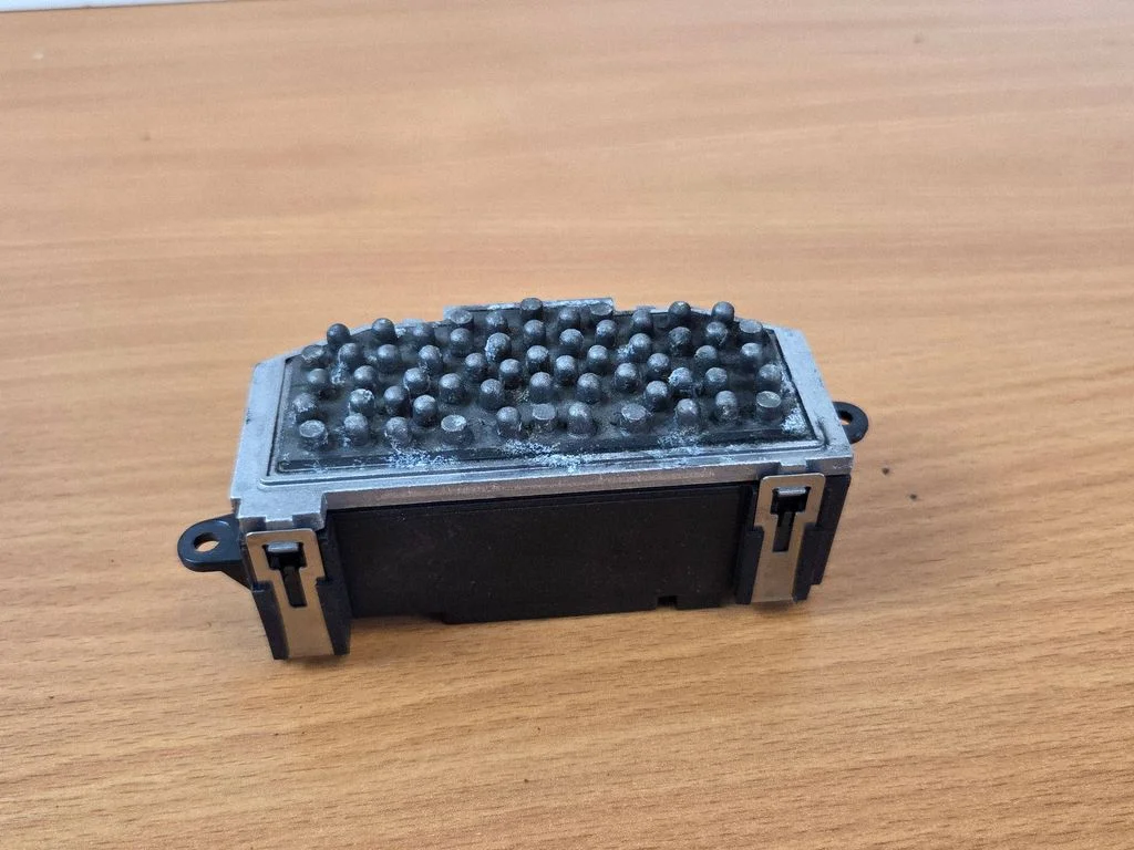 Heater blower motor/fan resistor 3C0907521F