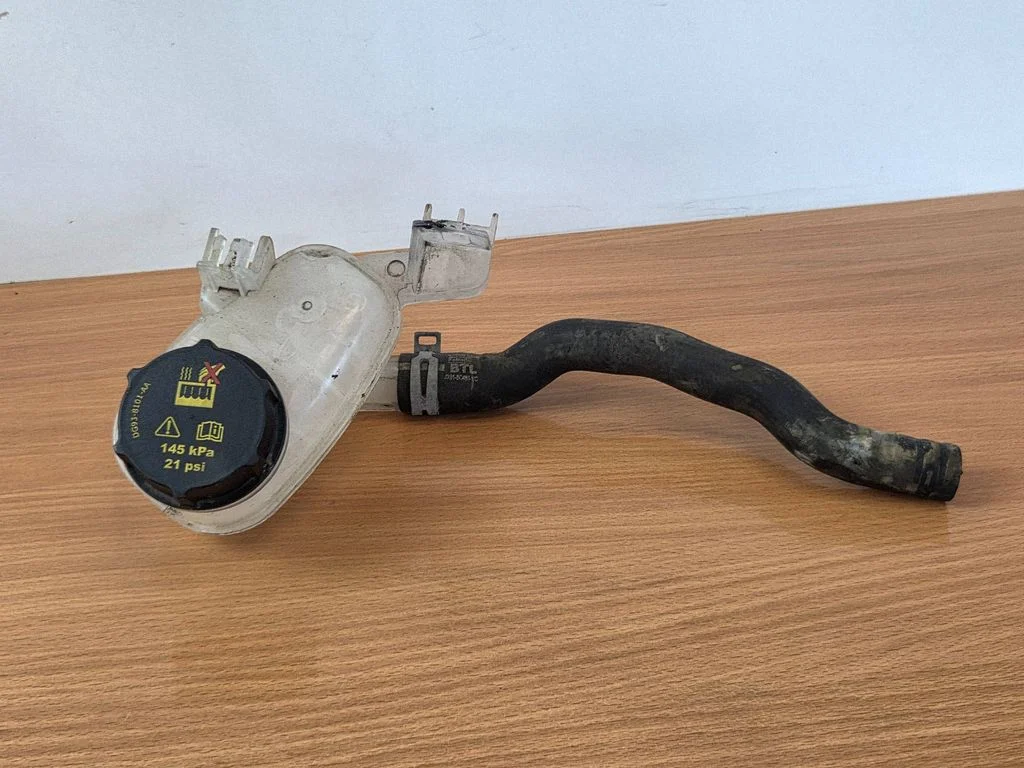 Coolant expansion tank/reservoir JX618A080E