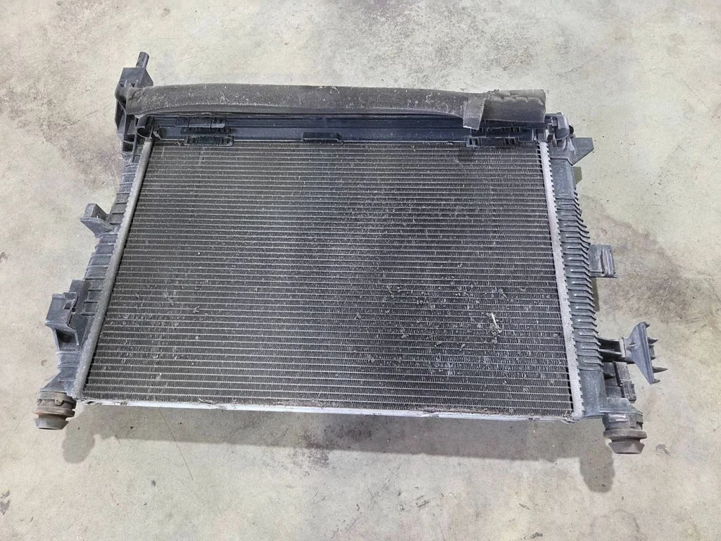Jahutusvedeliku radiaator BV618005B