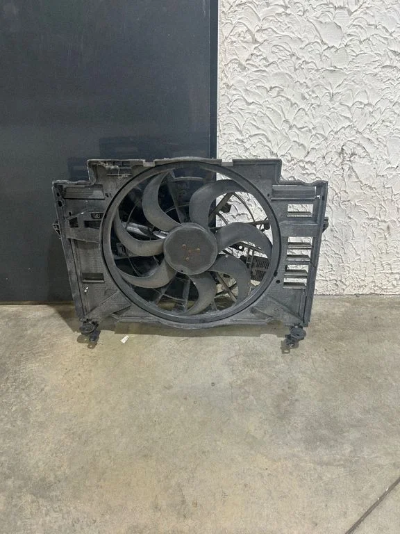 Radiator cooling fan shroud GX738C607AD