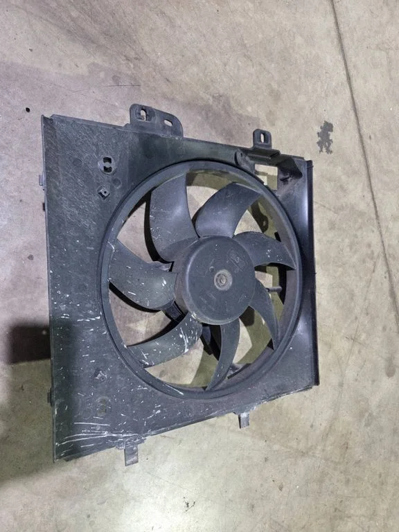 Radiator cooling fan shroud FS2239