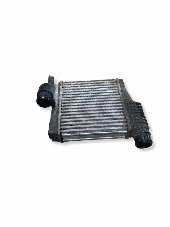 Vahejahuti radiaator 9675627980
