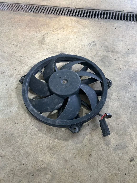 Electric radiator cooling fan 9673009880
