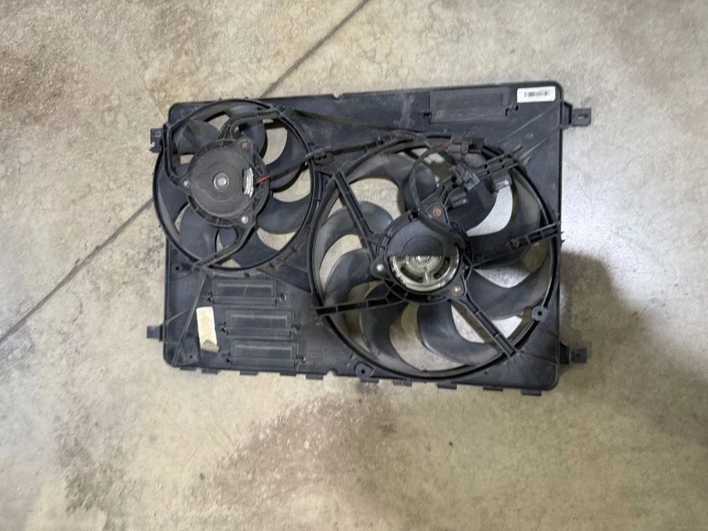 Elektriskais radiatora ventilators 8240547