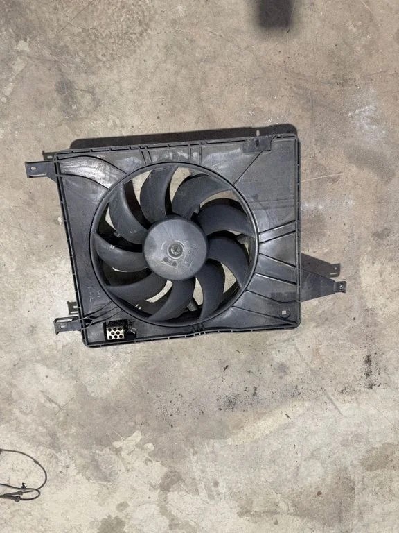 Electric radiator cooling fan