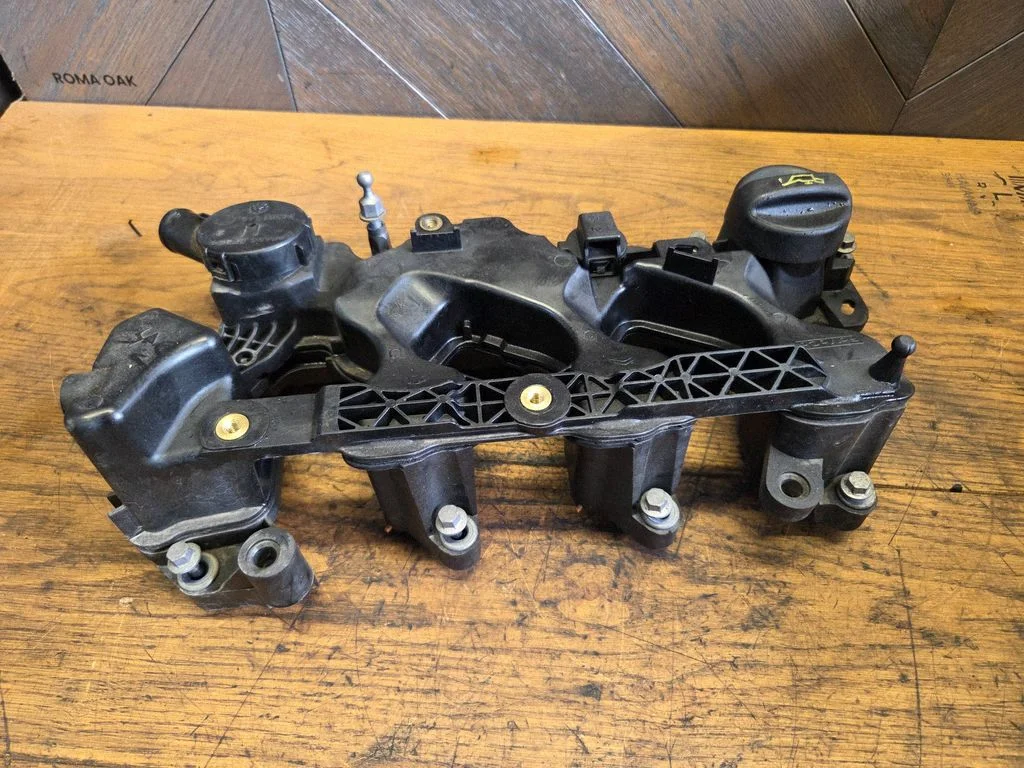 Rocker cam cover 9827622780