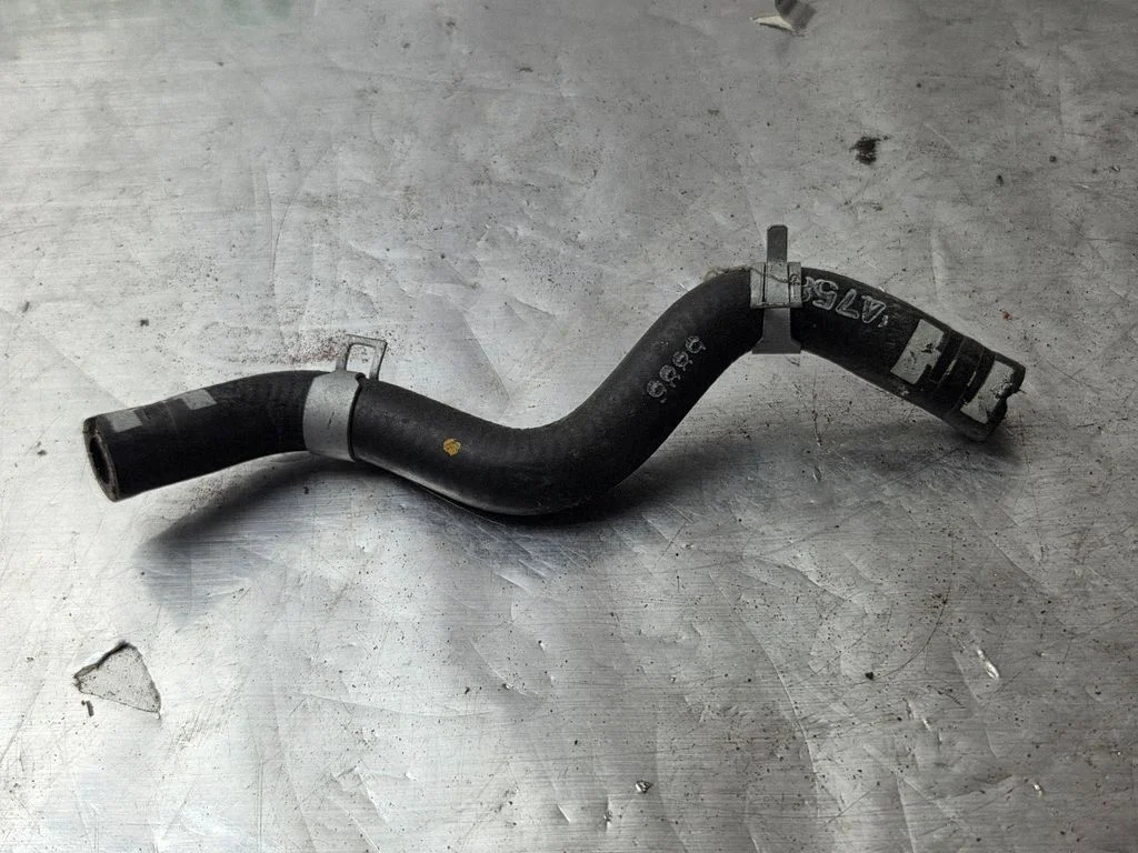 Coolant pipe/hose 4758